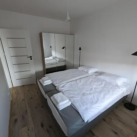 Apartament Cieplice Jadwigi 10 *
